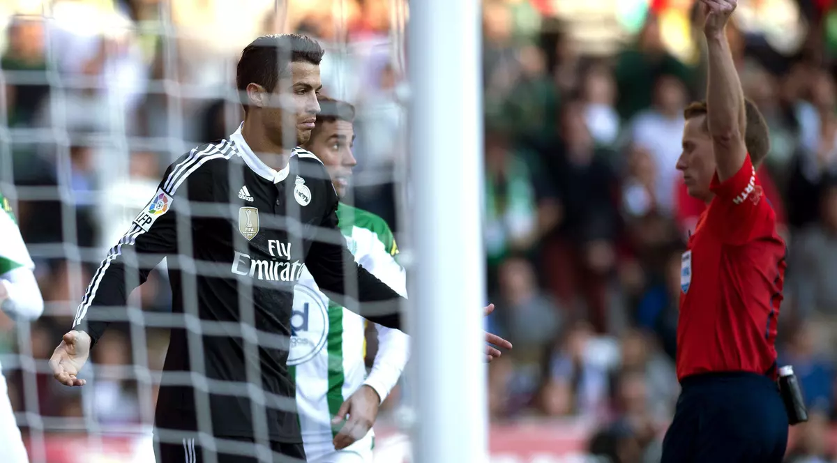 ”Balonul de Aur” a ”explodat”! Cristiano Ronaldo, acte de huliganism pe gazon