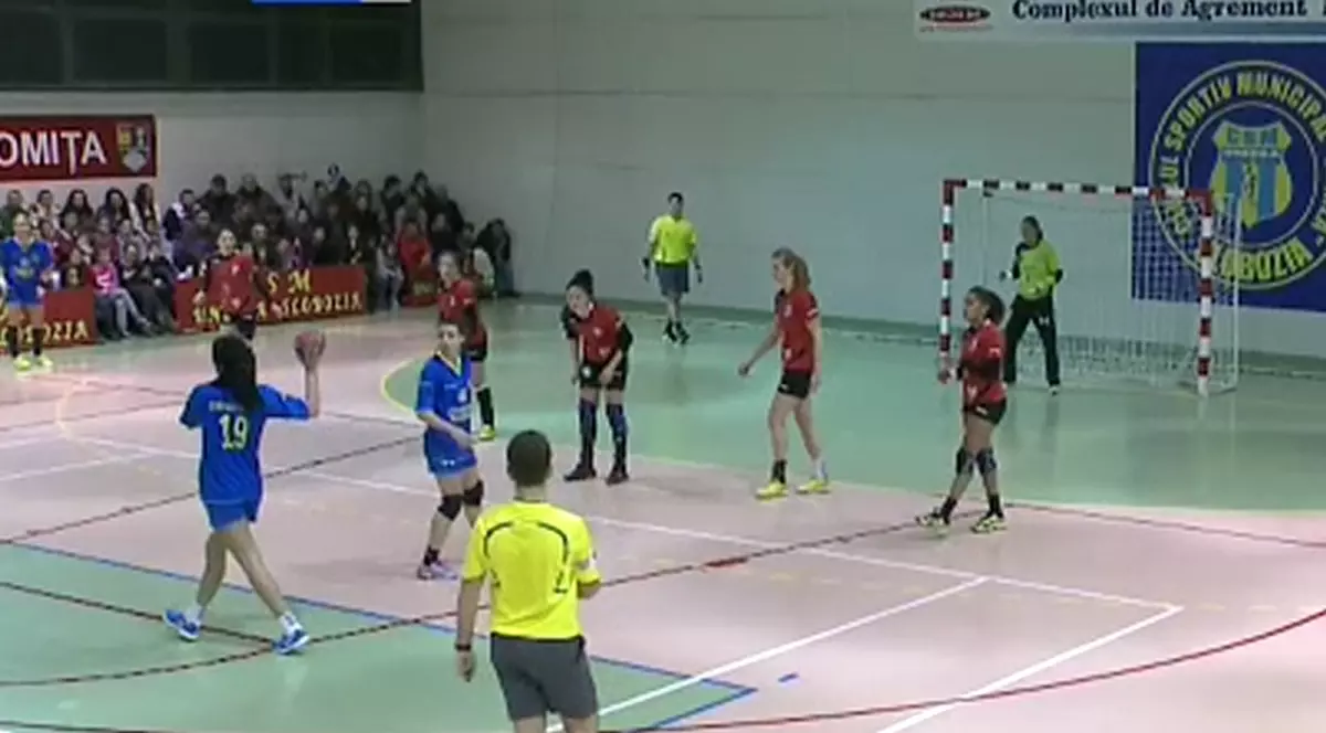 Handbalistele de la CSM București s-au calificat în ”sferturile” Cupei României