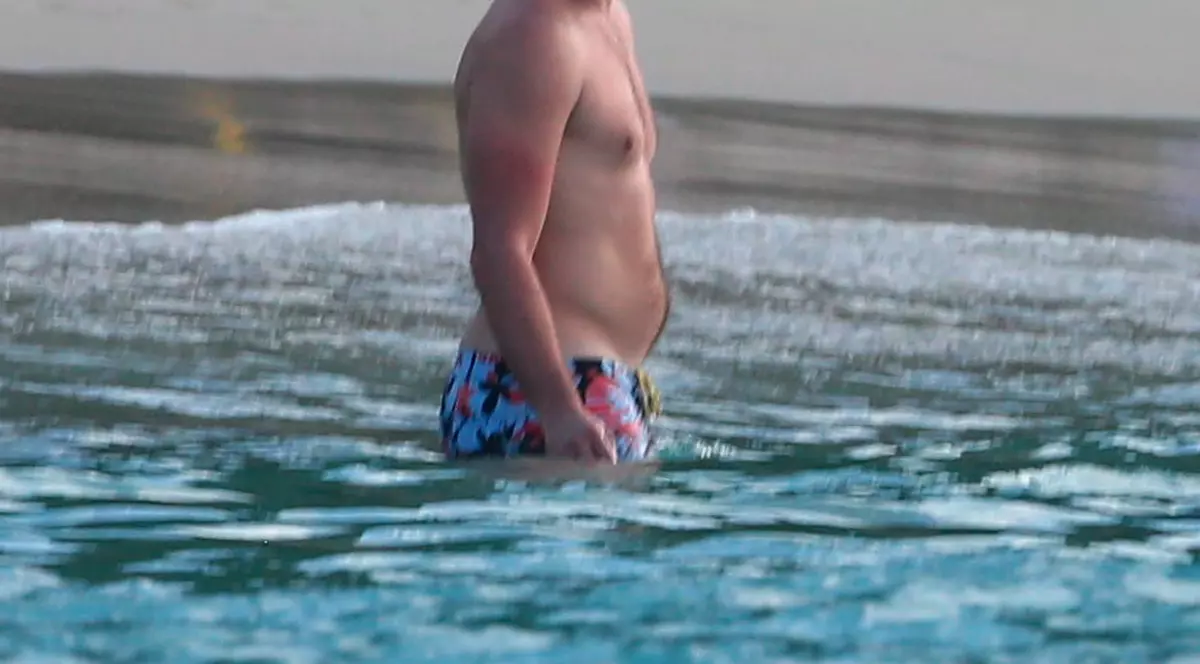 DiCaprio a dat fotomodelele pe o cântăreață celebră!