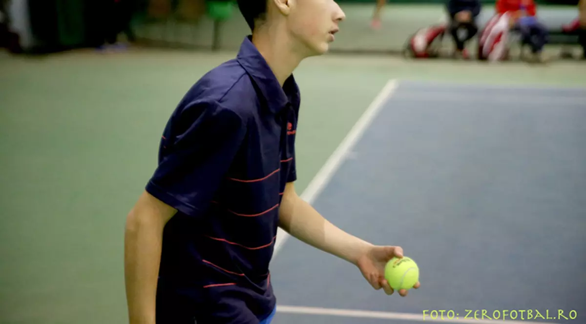 Tătarul Edris Fetisleam și Mihaela Mărculescu, campionii României la tenis, la categoria U16!
