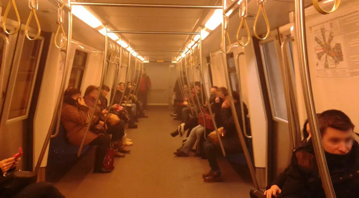 FOC la metroul din BUCUREȘTI. Trenurile NU opresc la Tineretului | FOTO
