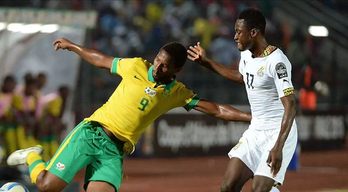 Mărirea numărului de echipe la Cupa Mondială a fost bine primită în Africa. Imagine din partida Ghana - Africa de Sud. FOTO: goal.com