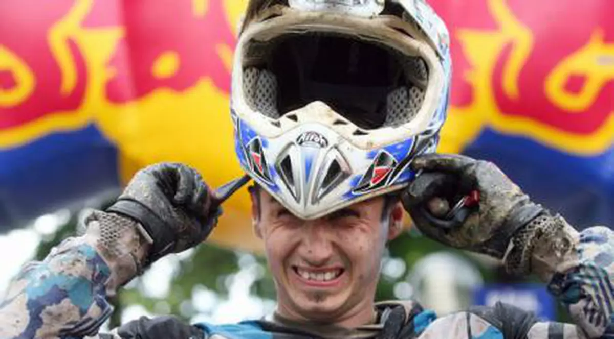 Emanuel Gyenes a terminat etapa a doua din Raliul Dakar cu ajutorul spectatorilor!