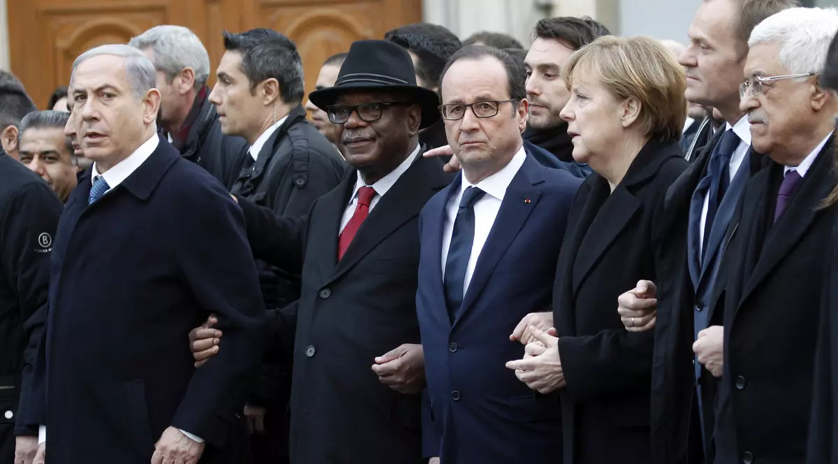 ȘI EI SUNT OAMENI! Liderii lumii, SURPRINȘI ÎNTR-UN MOMENT INTIM | FOTO