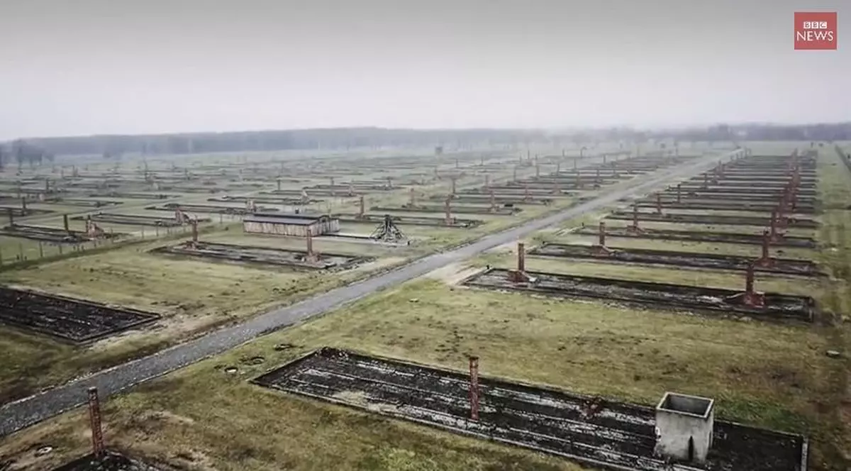 Cum arată lagărul Auschwitz la 70 de ani de la eliberare! Imagini extraordinare filmate cu o DRONĂ! | VIDEO