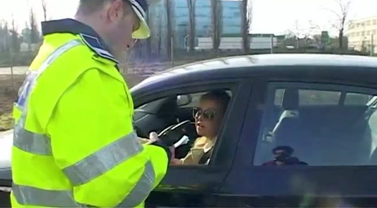 Maşinile luate la puricat de poliţişti! Peste 1.900 de certificate de înmatriculare reţinute