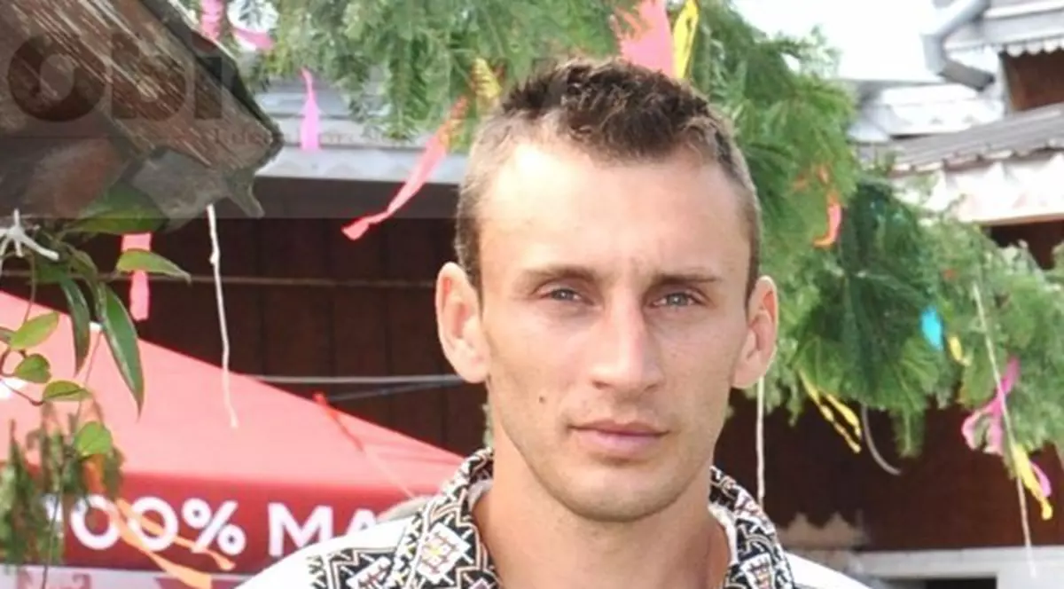 Un polițist a murit după ce i-a căzut în cap copacul pe care tocmai îl tăiase