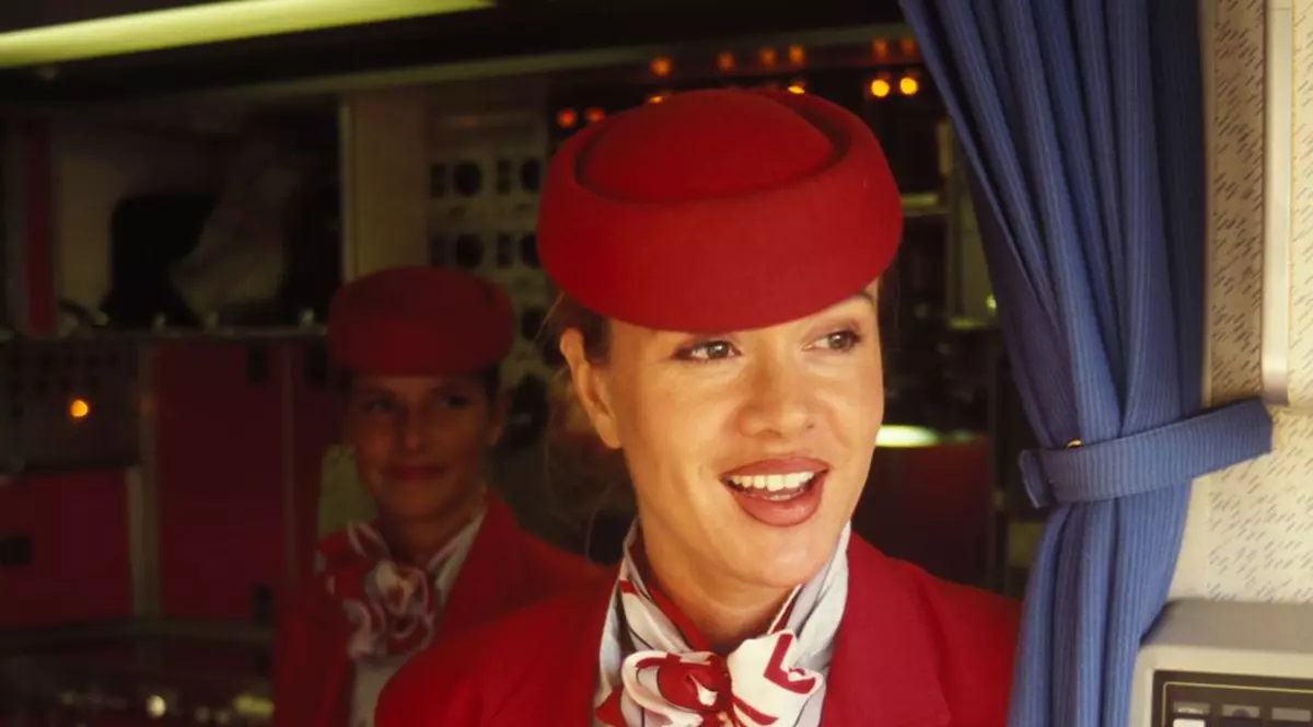 Incredibil! Un avion a aterizat de urgență pentru că se băteau stewardesele!