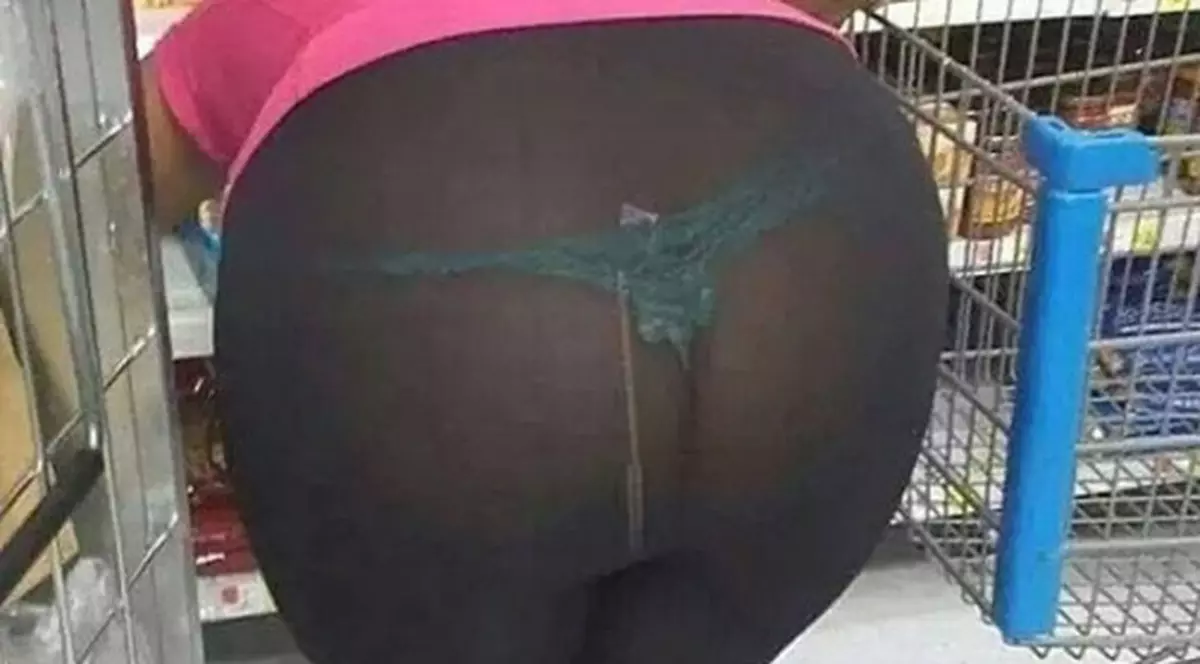 MOARTEA PASIUNII! Așa merg îmbrăcate americancele obeze la cumpărături! FOTOGRAFII +16