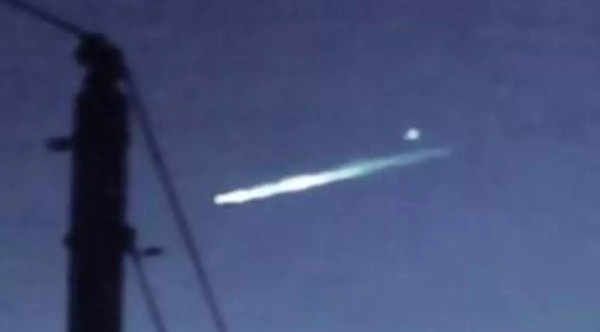 FENOMENE INEXPLICABILE! Ce s-a ÎNTÂMPLAT în California în timp ce un așa-zis METEORIT a EXPLODAT în România | VIDEO 