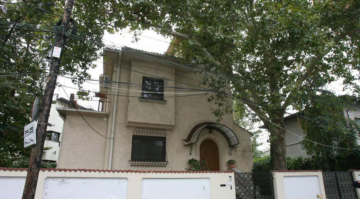 A fost vândută vila în care locuiește Mircea Geoană. Vezi cine a cumpărat-o și cât a costat