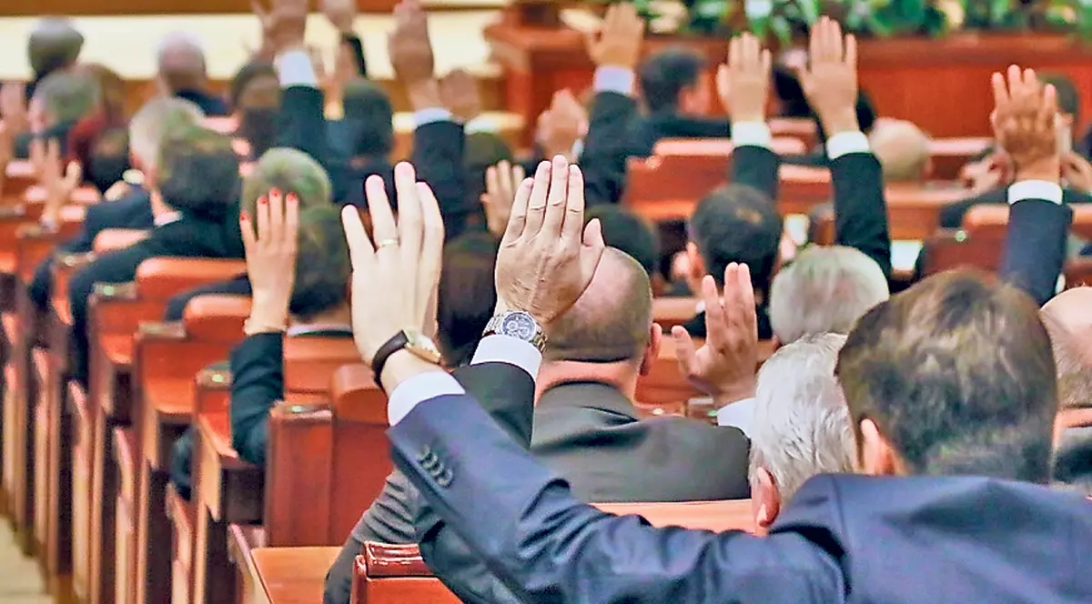 Vom avea 150 de parlamentari mai puțin