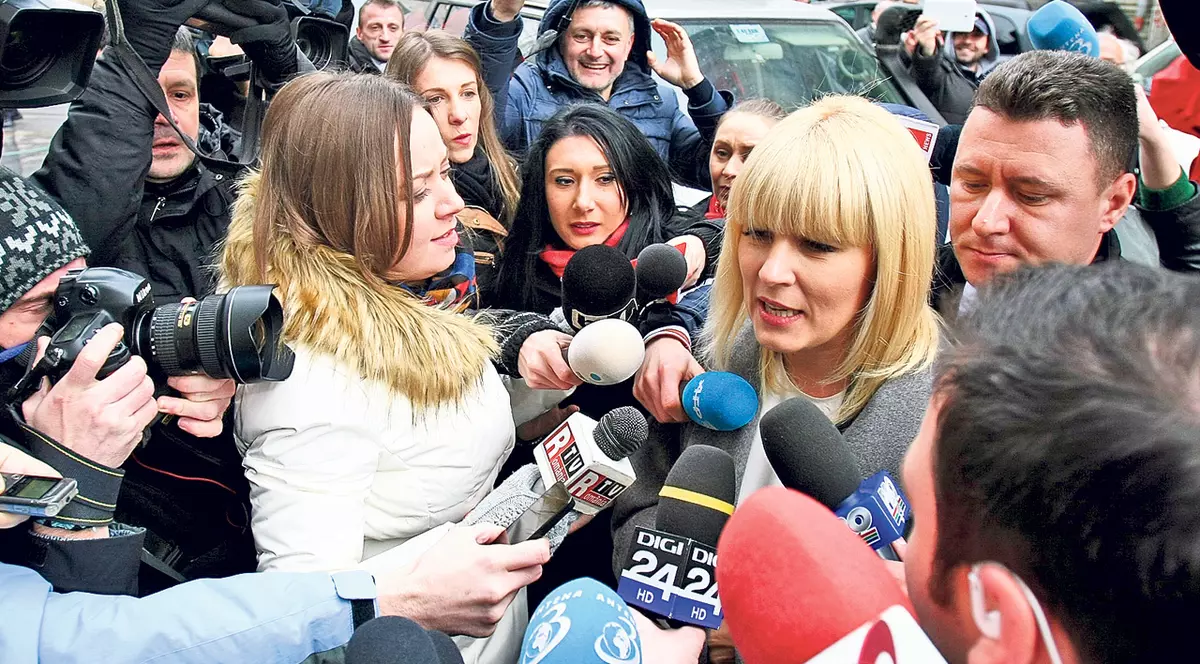 Elena Udrea şi-a prelungit singură agonia | Are doar o şansă: să toarne tot