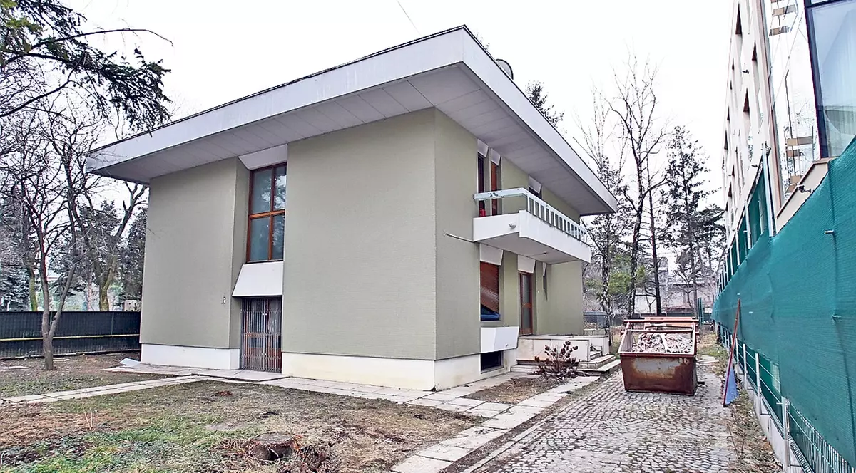 EXCLUSIV | Băsescu se mută în vila Mioarei Roman