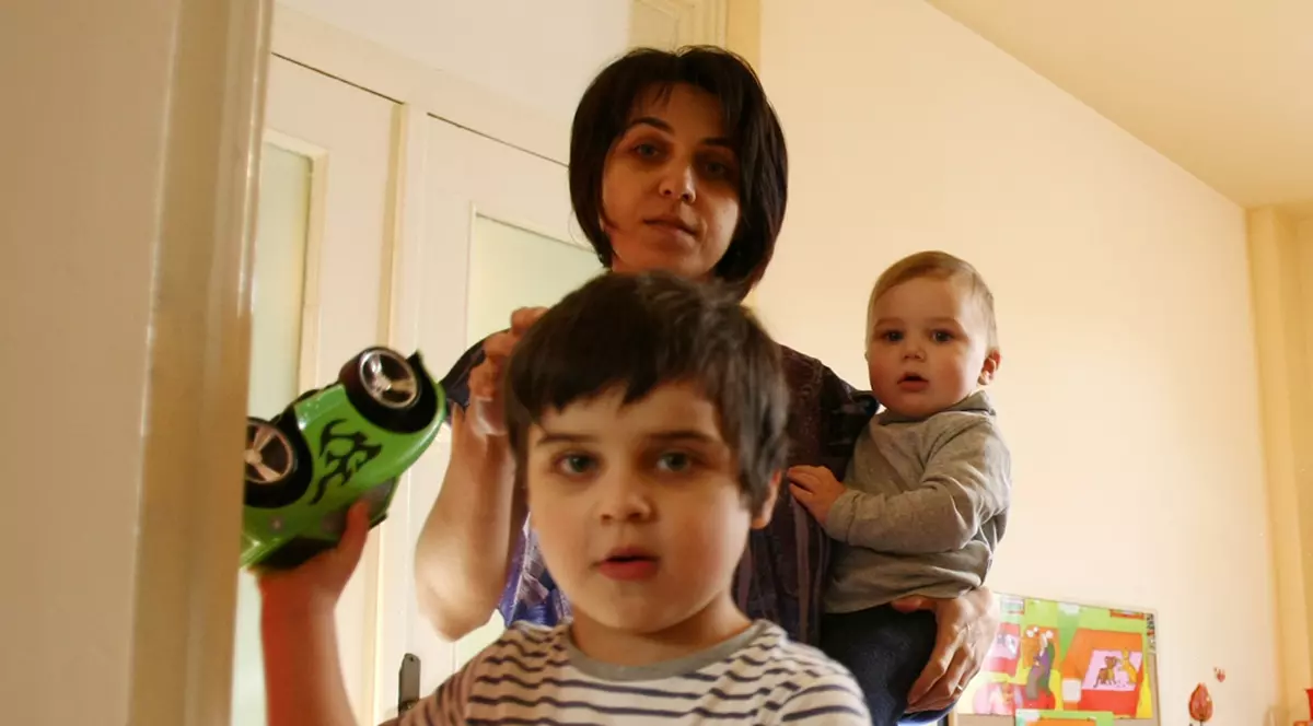 Disperată că nici o instituţie nu-i acceptă băiatul alergic, și-a deschis grădiniță pentru fiul ei