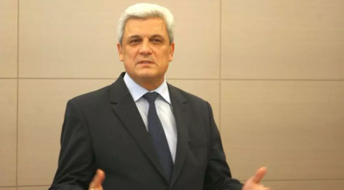 SENZAȚIONAL! Ca să nu ajungă la DNA, aleșii puși să voteze cu mâna pe BIBLIE! Vezi când se va întâmpla asta!