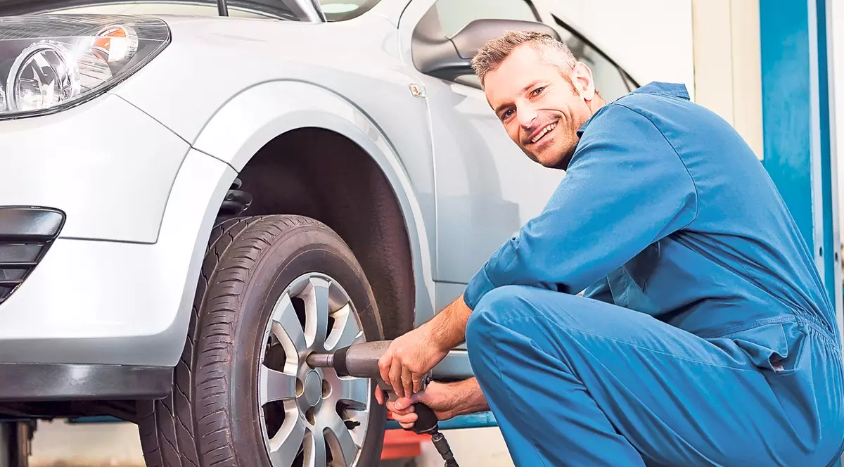 Drum lin cu anvelope în stare perfectă