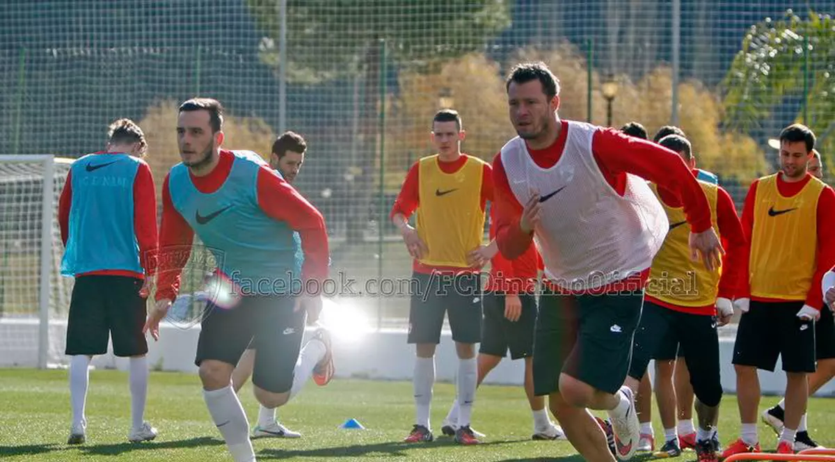 Dinamoviștii trag tare s-o prindă pe Steaua din urmă / GALERIE FOTO