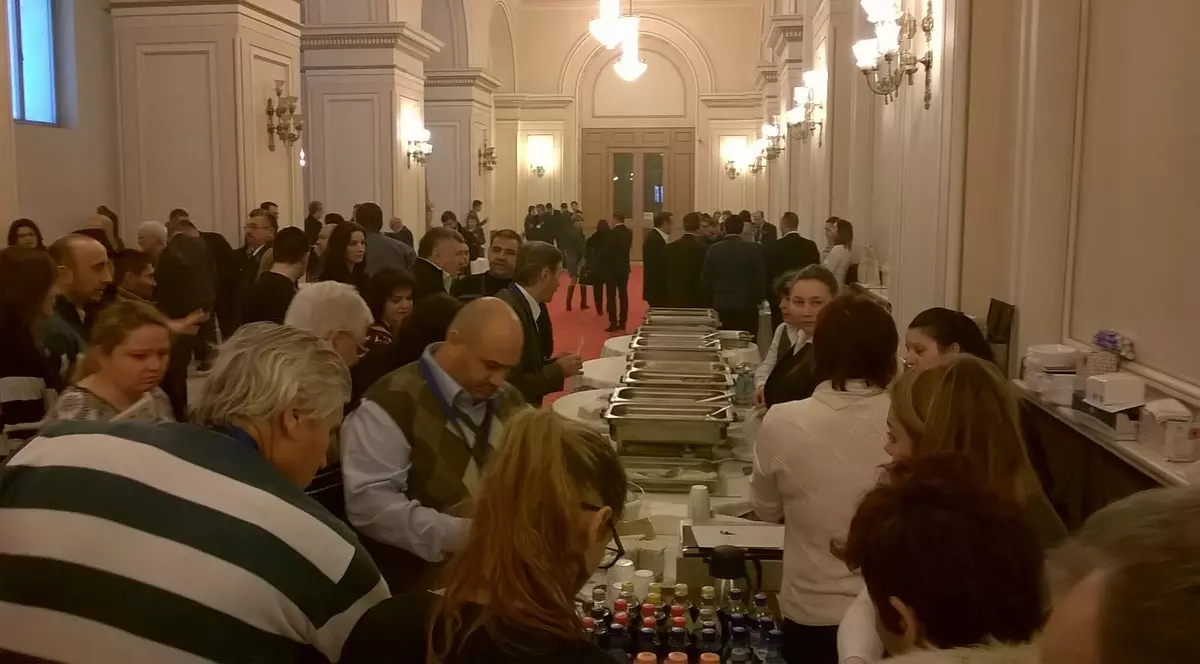 EXCLUSIV / Politicienii ”ARȘI” la portofel! Au fost NEVOIȚI să-și plătească...