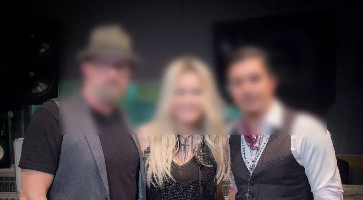 S-au căsătorit, au divorţat, iar acum au făcut un cântec despre ei 