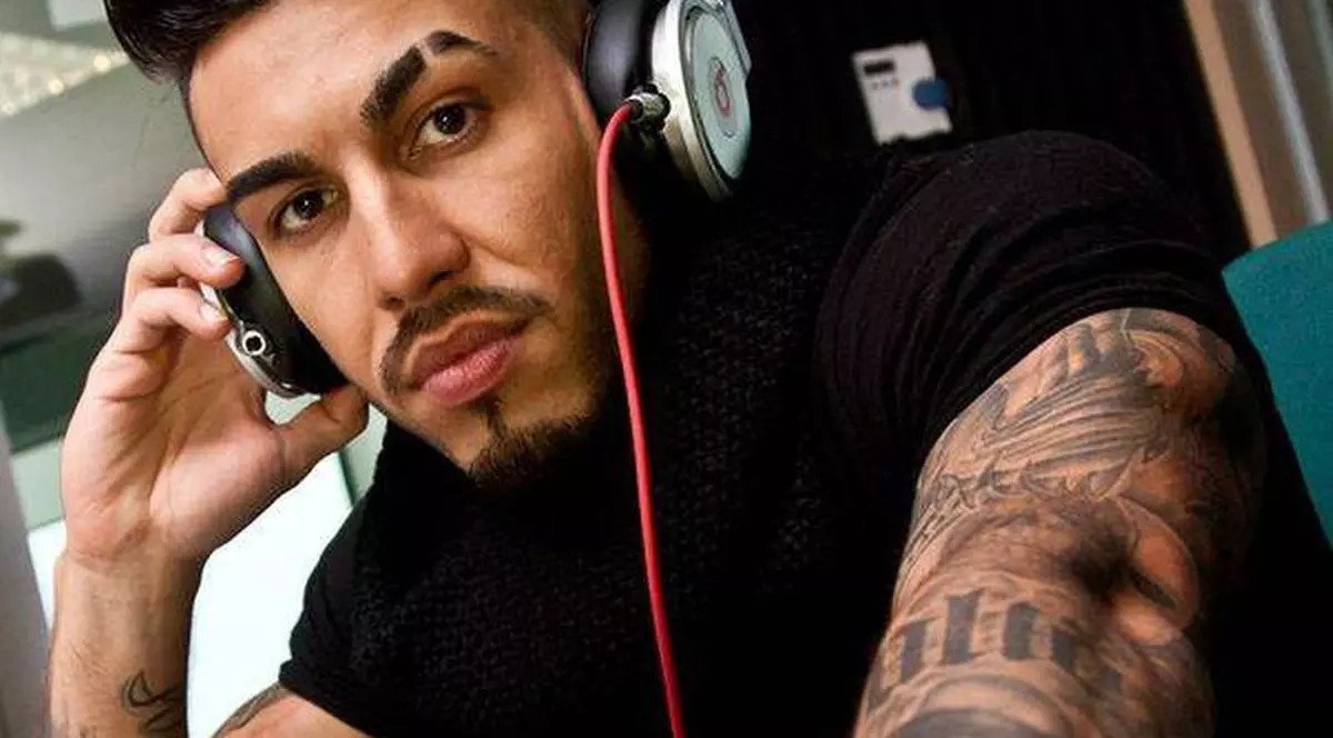 Alex Velea, imagine emoționantă alături de fiul lui | FOTO