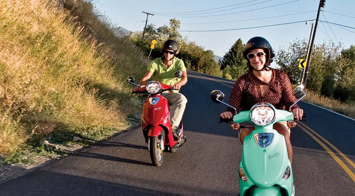 Afacerile din sfera AUTO  apasă pedala de accelerație 