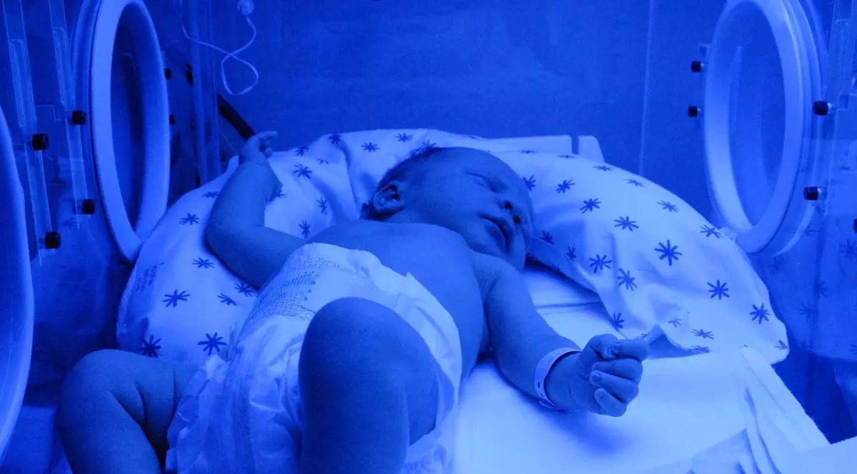 MEDICII au fost ȘOCAȚI! Ce au GĂSIT în PÂNTECELE unei FETIȚE de doar trei săptămâni