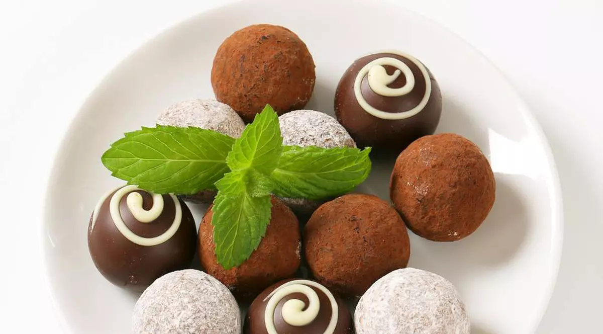 Bomboane cu biscuiţi din trei ingrediente