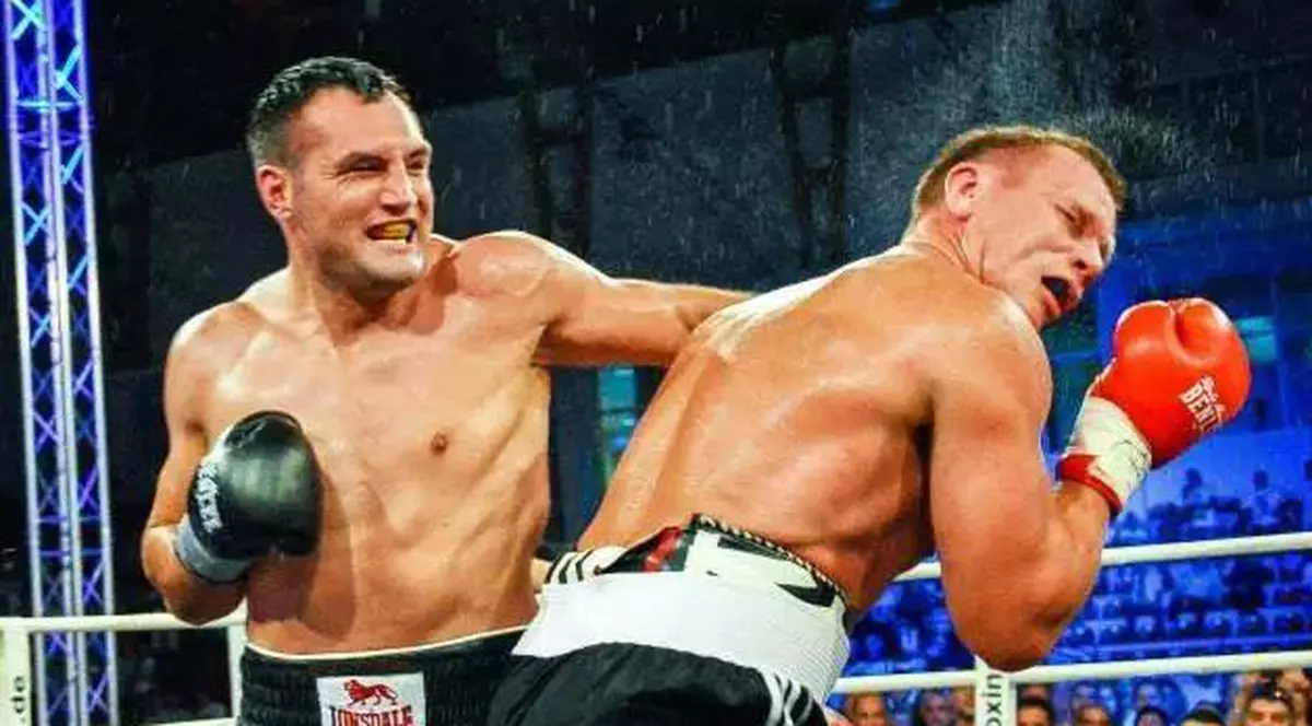 Cristian Ciocan și-a apărat centura de campion european WBO la categoria grea