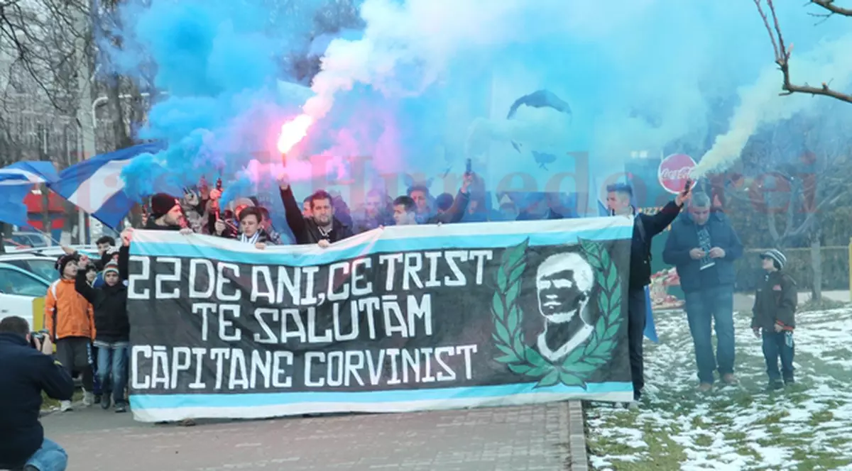 Suporterii din Hunedoara i-au adus un omagiu regretatului Michael Klein