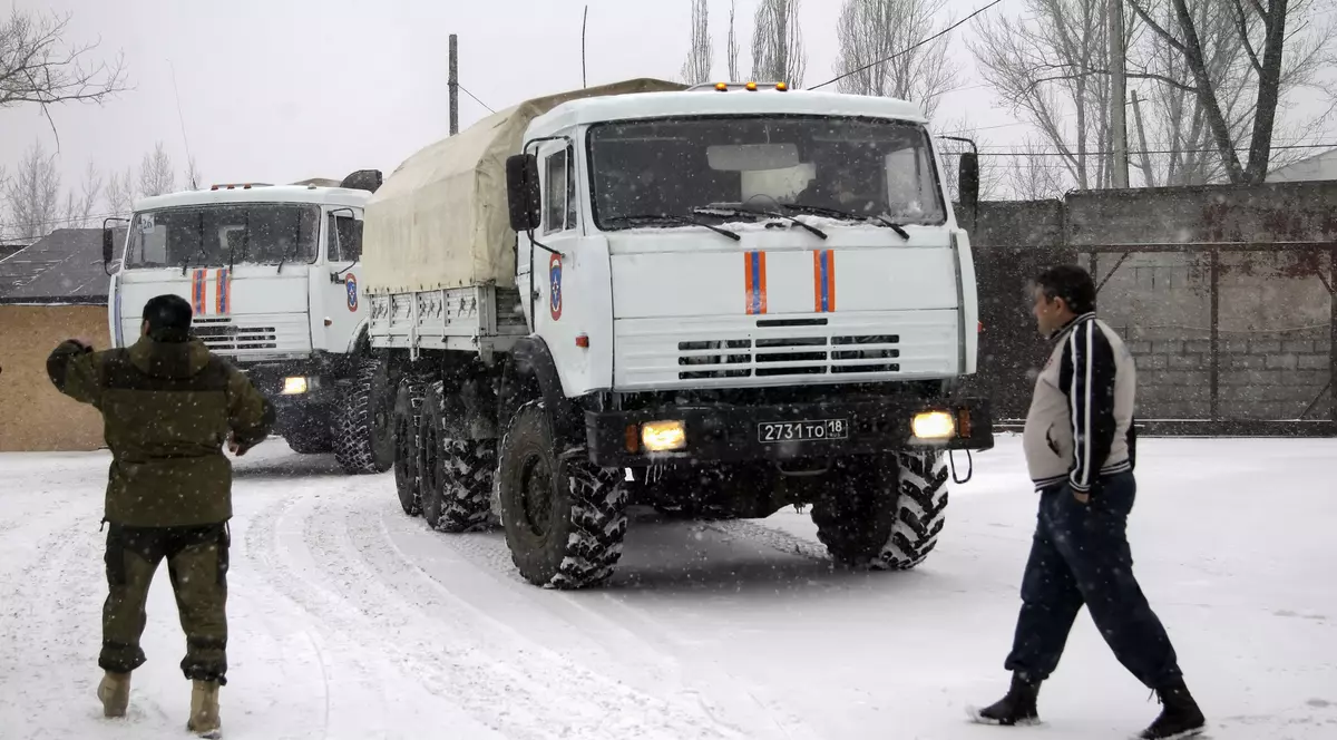 Rusia a trimis patru convoaie cu echipament militar în Ucraina