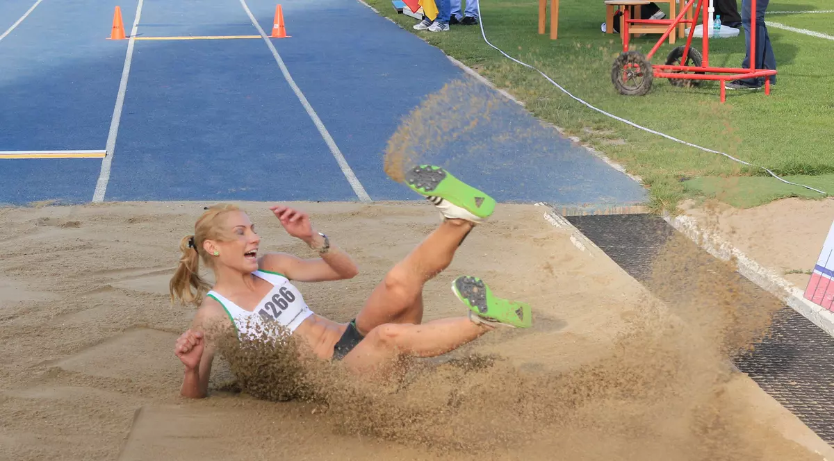 Cristina Bujin are șanse mari să prindă podiumul la CE indoor / GALERIE FOTO