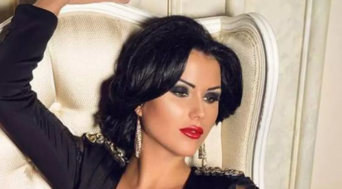 Daniela Crudu nu are rușine! Se expune în public cu sânii pe afară