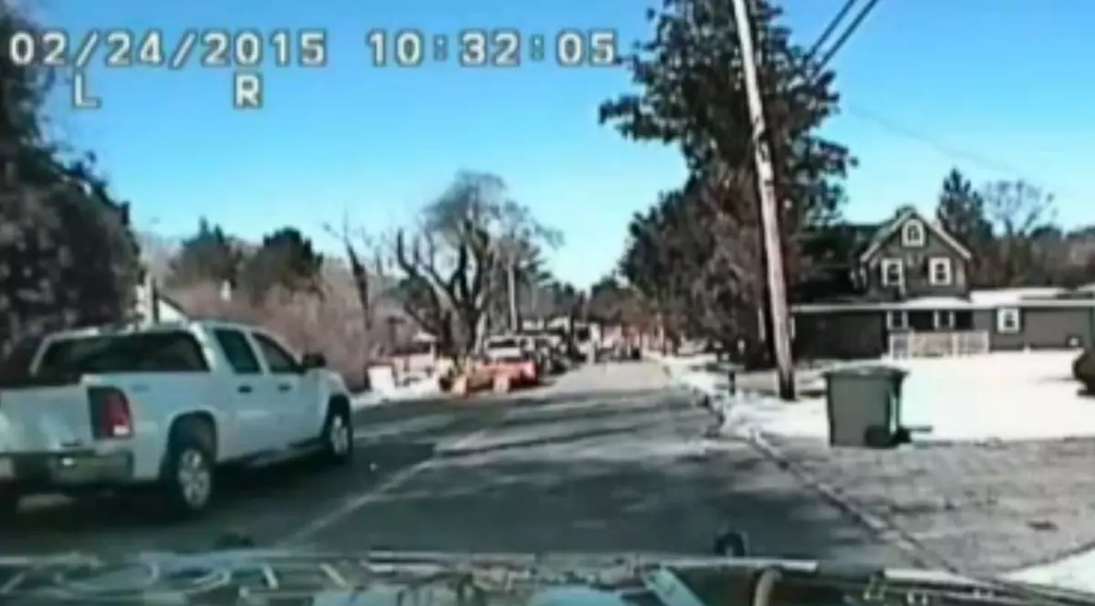 A filmat momentul în care o casă a fost pulverizată de o explozie | VIDEO