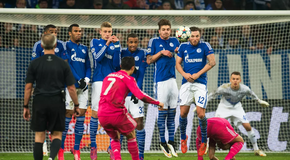 Real Madrid, cu un pas în "sferturi", după victoria obținută pe terenul echipei Schalke 04 / VIDEO