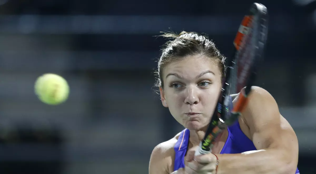 Halep s-a calificat în semifinale la Dubai. Urmează Wozniacki / FOTO