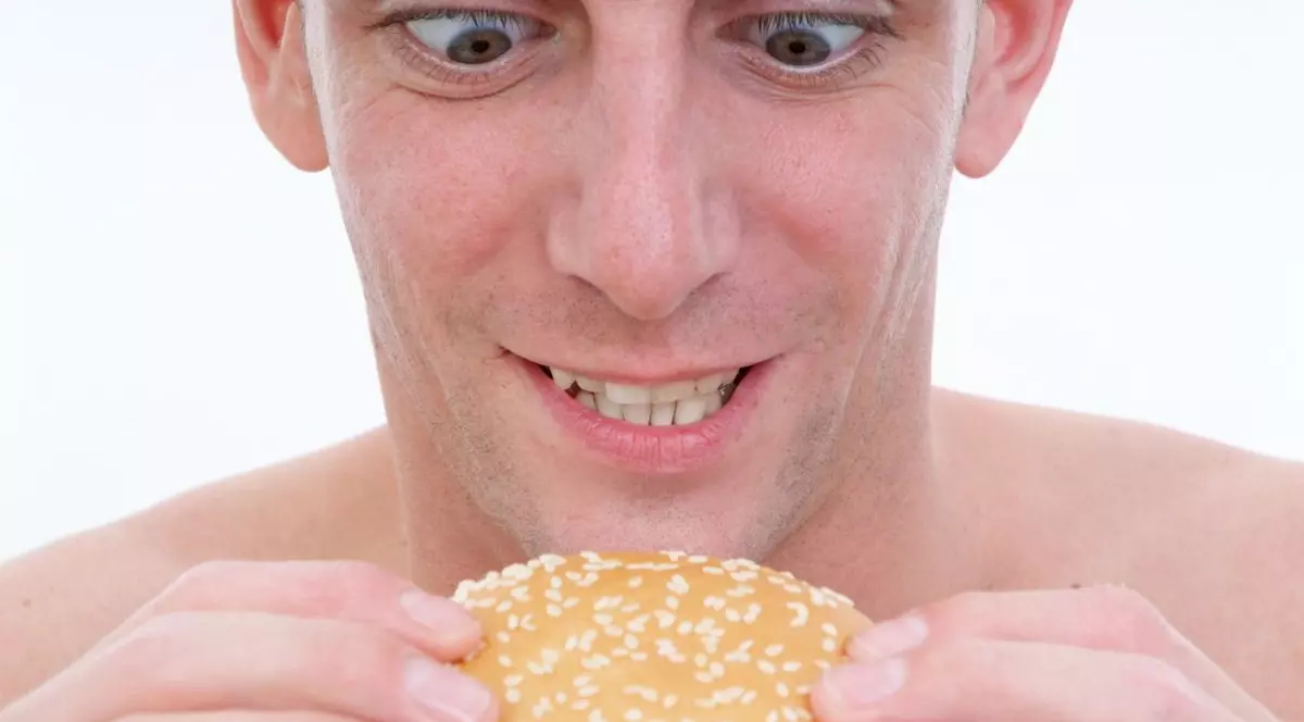 Ultimul hamburger McDonald's din Islanda a ajuns piesă de muzeu. Uite cum arată după 5 ani! VIDEO