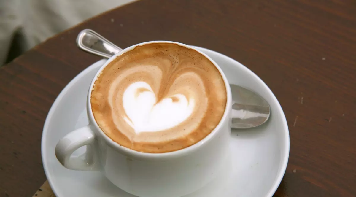 CEA MAI CIUDATĂ METODĂ DE SLĂBIT! Ce trebuie să pui dimineața în cafea