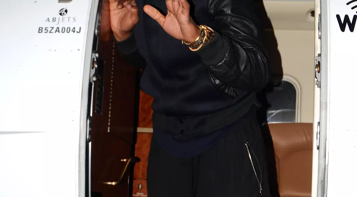 Usher, cu VULPEA-N CAP | FOTO