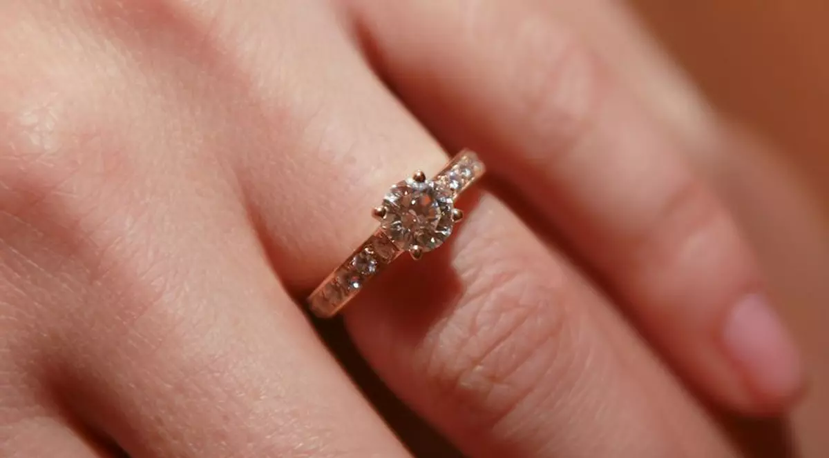 Nuntă-surpriză în showbiz! O prezentatoare anunță: "NE-AM CĂSĂTORIT". AVEM DOVADA!