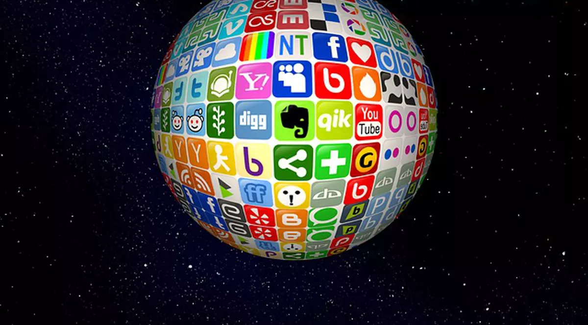 Top 10 curiozități despre INTERNET care te vor lăsa MASCĂ