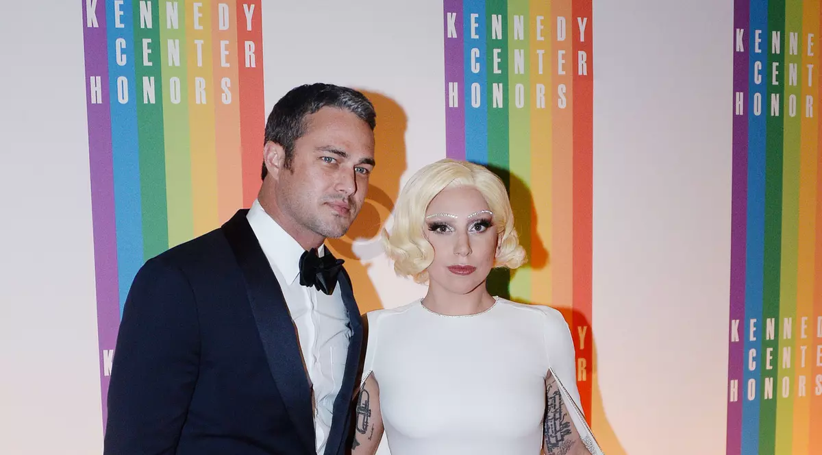 Nunta lui Lady Gaga cu Taylor Kinney, oficiată de Dalai Lama