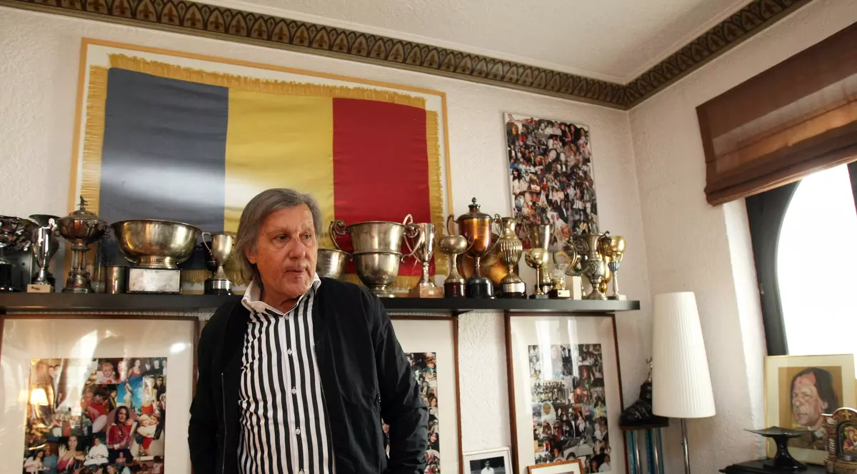 Ilie Năstase a vorbit cu ministrul Apărării despre siglă. ”Să dea bani!”