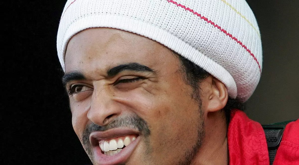 Încă un CÂNTĂREȚ CELEBRU vine România!