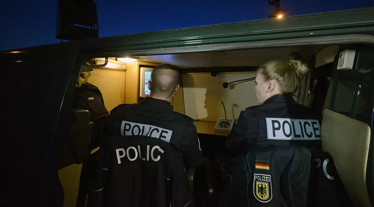 Plănuiau un MASACRU chiar de VALENTINE'S DAY într-un CENTRU COMERCIAL