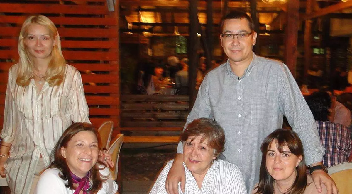 Sora lui Victor Ponta a fost audiată la DNA! Este așteptată și mama premierului