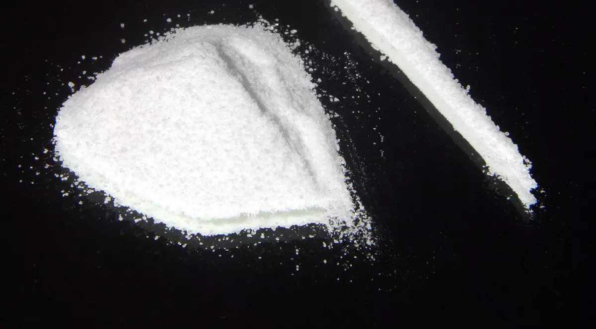 Un dispozitiv pentru prizat PRAFURI, FIȚĂ printre adolescenți | VIDEO