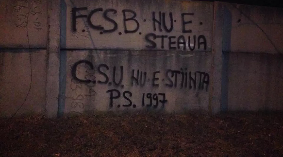 Suporterii "defunctei" FC U au vandalizat stadionul ”Extensiv”! / FOTO