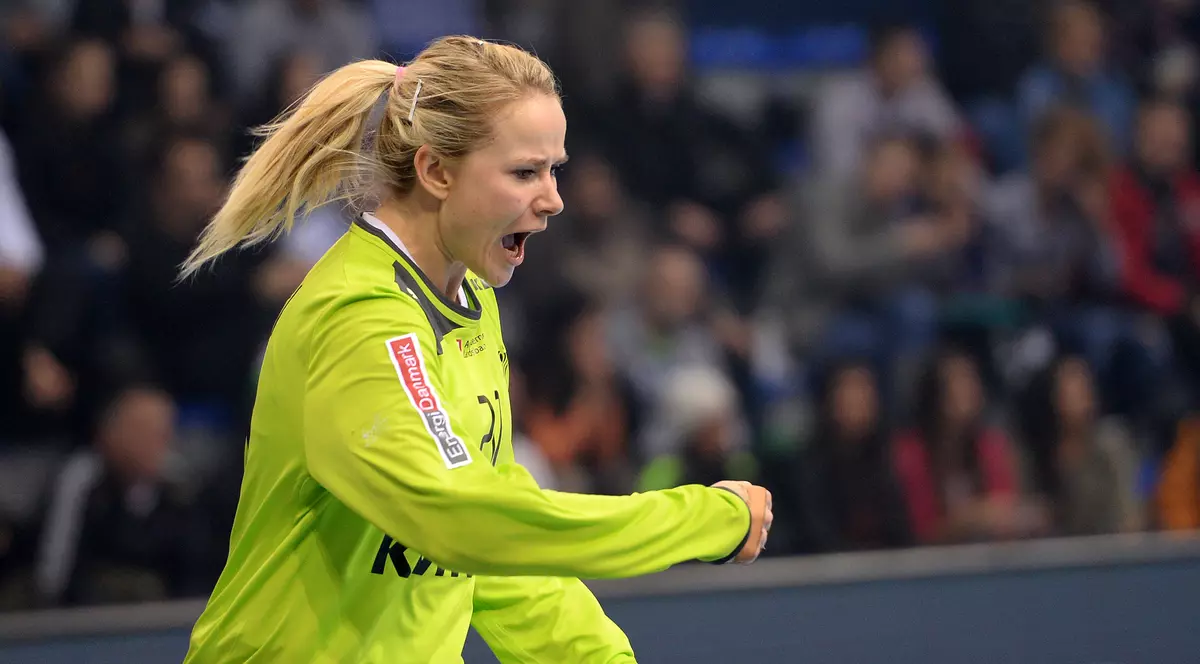 Viborg a avut doar 8 jucătoare disponibile la meciul cu Larvik / VIDEO