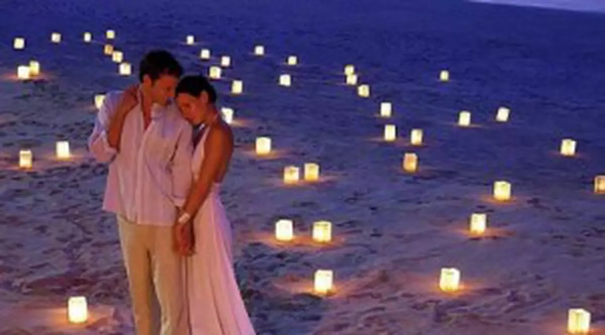 ZIUA ÎNDRĂGOSTIȚILOR 2015. Surprize cu care nu vei da greș